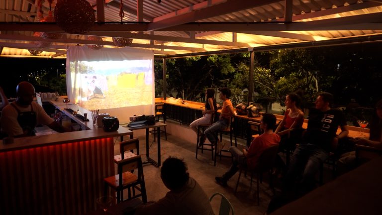 La distribución debe pensar en los pueblos y no en las ciudades